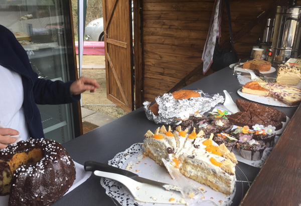 2019-04-07-Kuchen-3-600 Wer noch was will, muss sich beeilen
